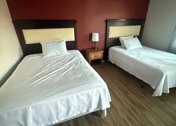 Ridgeway INN hotel thumbnail 7
