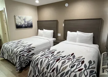 Red Roof Inn Haltom City hotel thumbnail 5