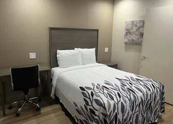 Red Roof Inn Haltom City hotel thumbnail 7