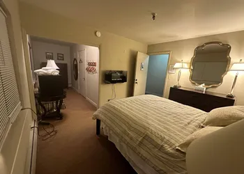 The Oaks B&B Hotel and Spiritual Center hotel thumbnail 3