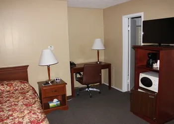 The Village Motel hotel thumbnail 4