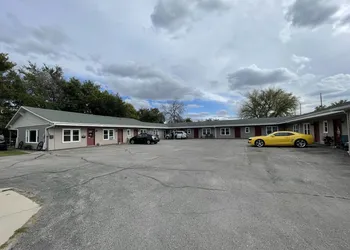 The Village Motel hotel thumbnail 6