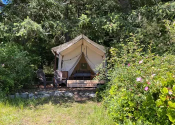 Lopez Farm Cottages & Tent Camping hotel thumbnail 5