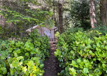 Lopez Farm Cottages & Tent Camping hotel thumbnail 6