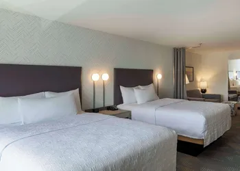 Home2 Suites by Hilton East Haven New Haven hotel thumbnail 6