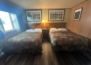 Pine Ridge Motel hotel thumbnail 7