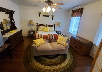 The Miner's Lodge hotel thumbnail 5