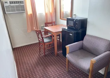 Royal A Motel hotel thumbnail 2