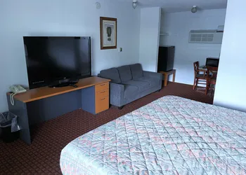 Royal A Motel hotel thumbnail 7