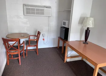 Royal A Motel hotel thumbnail 8