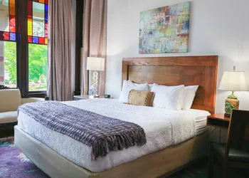 Summit Street Inns hotel thumbnail 7