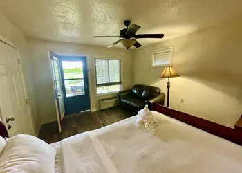 Lake View Queen Guest Room With Two Queens, Sleeper Sofa And Deck Overlooking Lake Ouachita. 1 Bedroom Hotel Room by RedAwning hotel thumbnail 3