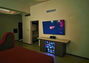 Royal Boutique hotel thumbnail 2