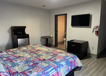 La Familia Stay Inn hotel thumbnail 2
