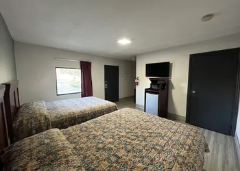 La Familia Stay Inn hotel thumbnail 3