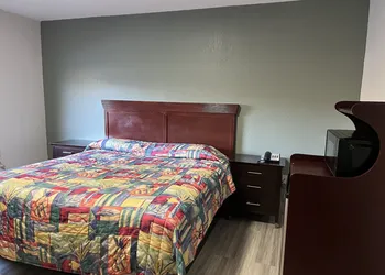 La Familia Stay Inn hotel thumbnail 6