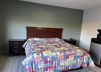 La Familia Stay Inn hotel thumbnail 7