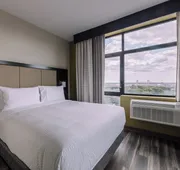 Holiday Inn Express Long Island City E New York by IHG hotel detail image 4