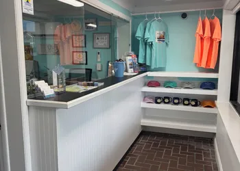 The Beach House Motel & Suites hotel thumbnail 2