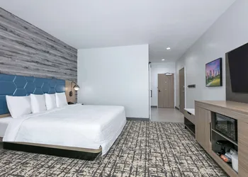 Hampton Inn & Suites Shenandoah The Woodlands, Tx hotel thumbnail 4