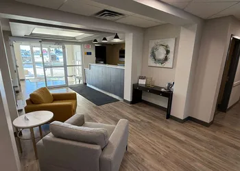 Days Inn by Wyndham Stony Plain hotel thumbnail 5