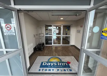 Days Inn by Wyndham Stony Plain hotel thumbnail 6