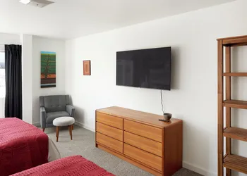 Snob Hollow Inn hotel thumbnail 7