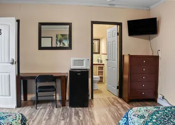 Mathis Motel hotel thumbnail 4