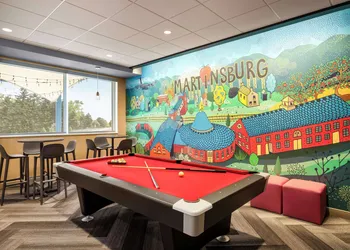Tru By Hilton Martinsburg hotel thumbnail 2