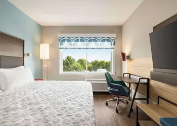 Tru By Hilton Martinsburg hotel thumbnail 6