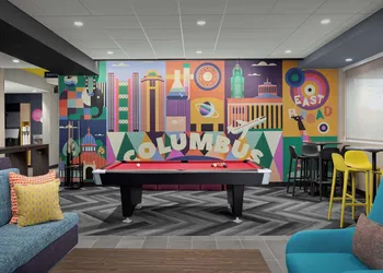 Tru By Hilton Columbus East Broad hotel thumbnail 2