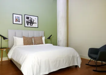 Constance Lofts by Black Swan hotel thumbnail 3