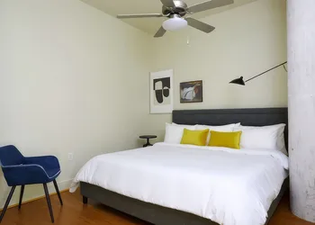 Constance Lofts by Black Swan hotel thumbnail 4