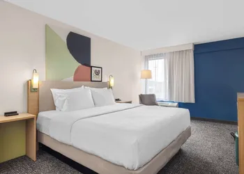Spark by Hilton Fredericksburg Southpoint hotel thumbnail 8
