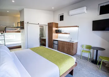 The Drift hotel thumbnail 2