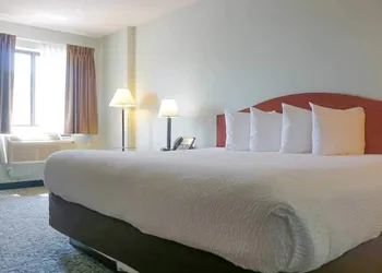 Travelodge by Wyndham Rapid City/Black Hills hotel thumbnail 3