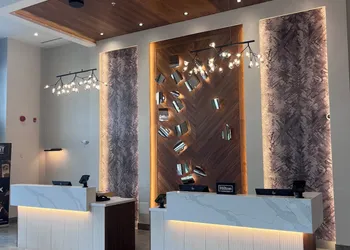 DoubleTree by Hilton Kingston hotel thumbnail 2