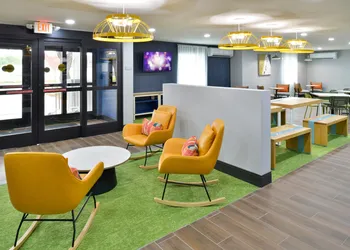 Spark by Hilton Dallas Medical District Love Field hotel thumbnail 2