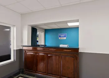 Rodeway Inn Commerce hotel thumbnail 3