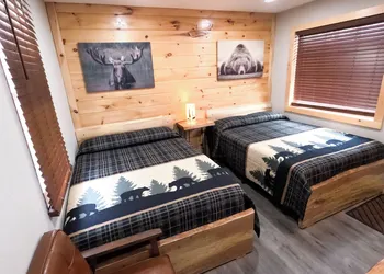 Sleepy Bear Inn hotel thumbnail 2