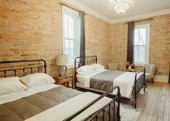 Muskegon River Inn hotel thumbnail 2