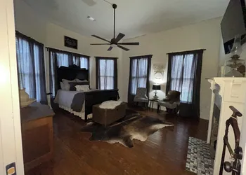 Adelines Bed and Breakfast hotel thumbnail 5