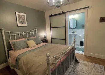 Adelines Bed and Breakfast hotel thumbnail 6