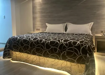 Hotel Oasis hotel thumbnail 2