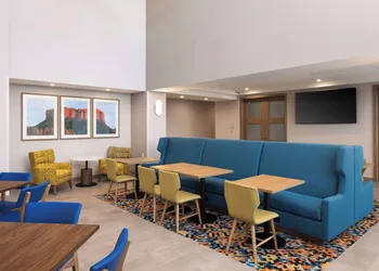 Hampton Inn & Suites Cottonwood, Az hotel thumbnail 2