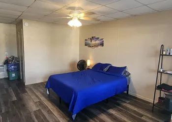 Sebastian Gardens Inn & Suites hotel thumbnail 2