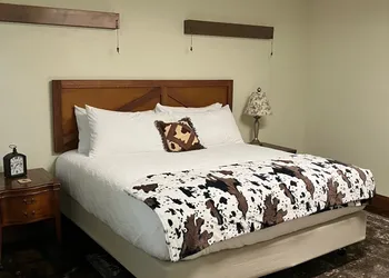 Prairie Rose Inn hotel thumbnail 7