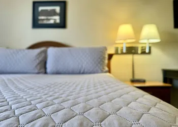 Quilt Inn hotel thumbnail 8