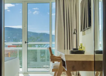 Hotel Indigo La Paz Puerta Cortes by IHG hotel thumbnail 5