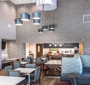 Hampton Inn & Suites Bakersfield Central hotel detail image 3